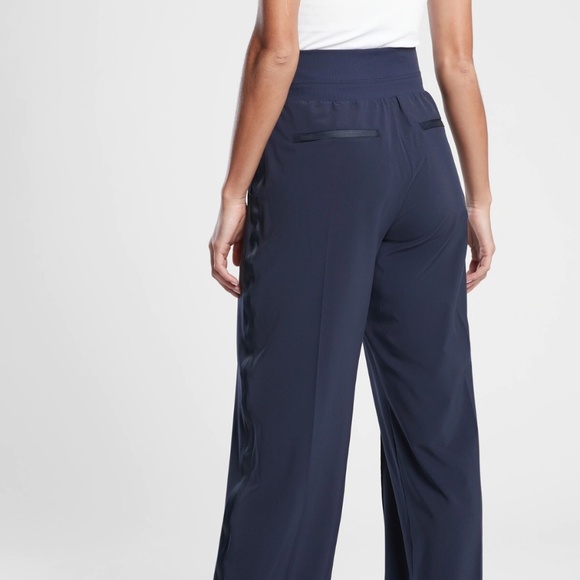 ATHLETA Nolita Wide Leg Pant in Black Size 2 - Picture 3 of 13